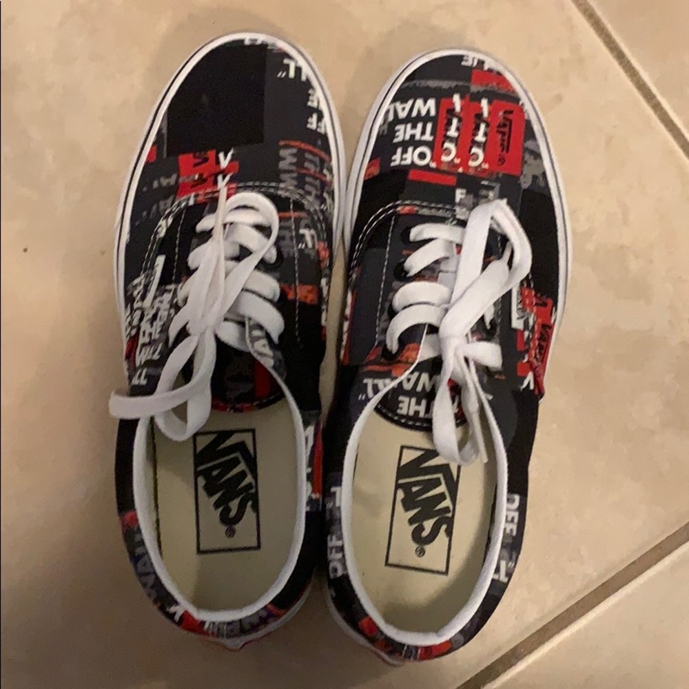 Lace- Up Vans with Design
